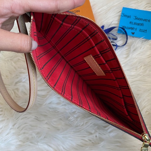 ❗️SOLD❗️AUTHENTIC Neverfull Pouch ♥️ - Picture 6 of 7